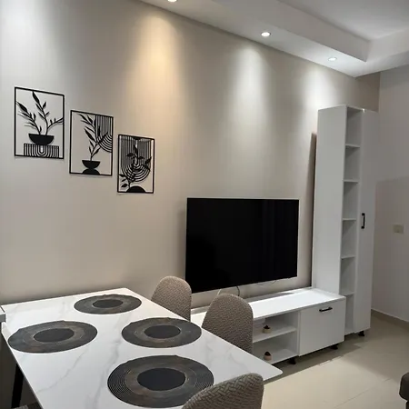 Golden Tower Center Apartamento Tirana