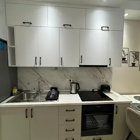 Golden Tower Center Apartment