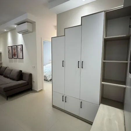 Golden Tower Center Apartment