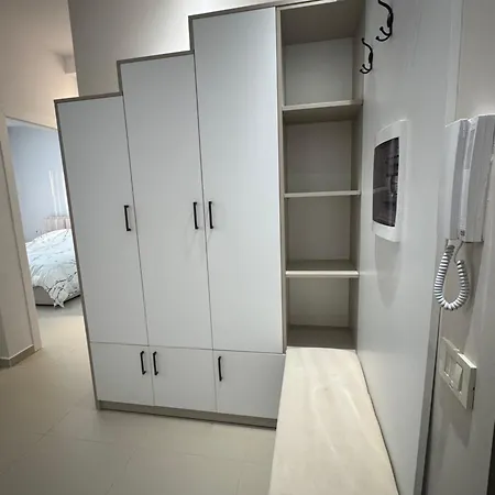 Apartment Golden Tower Center *