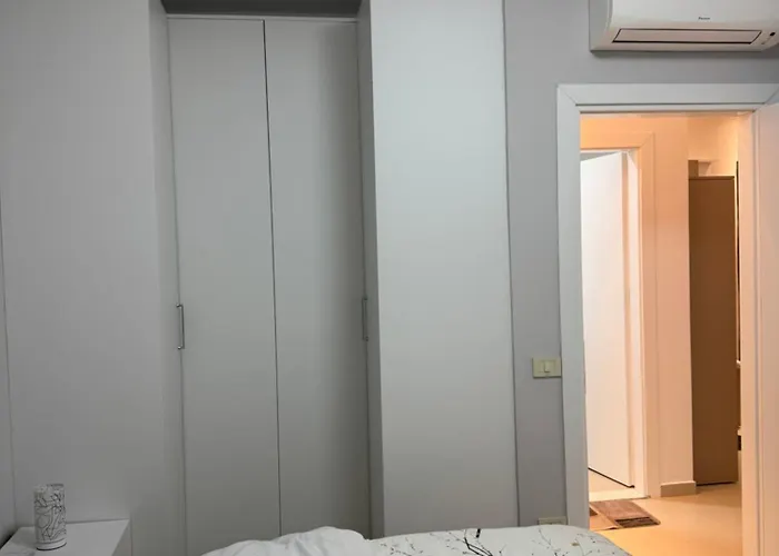 Golden Tower Center Lägenhet *