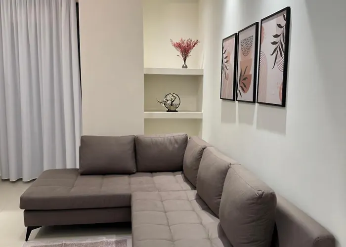 Golden Tower Center Lägenhet