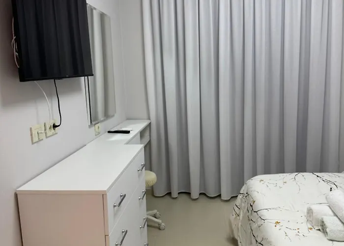 Golden Tower Center 아파트